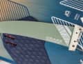 The solid G10 fin is anchored in a Tuttel box with two screws, which is also suitable for foiling.