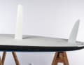 The rear fin is very short. This is good for practising many techniques in light winds, but for planing there is a lack of surface area for early planing.