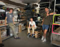 However, the focus of Mario Kümpel's team (right) is on online shipping