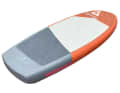 Mit einem breiteren Shape und abgesenktem Deck...