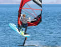 Not like this: The cause of an uncontrolled rise of the board is usually due to excessive tail loading in conjunction with the upper body being too far back. Therefore, try to stay upright over the board at the moment of take-off.