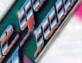 Die Werbung in den 80ern war bunt und auffällig, bei den Surfern kam die Message an.