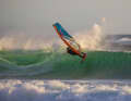 Auch wer in die Welle will, findet passende Camps an traumhaften Spots