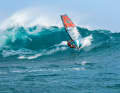 Mauritius is known for waves like those in Manawa: Despite all the freeride euphoria, ex-Wave Worldcupper Maria Andres doesn't miss out on them.