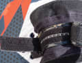 Loops with numbering have become almost standard. Simply adjust one strap on the foot, the others can then be quickly adjusted according to the number. Can be found at I-99, JP-Australia, Severne and Starboard