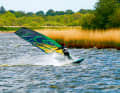 Innere Schlei: Nicht nur für Topsurfer wie Gunnar Asmussen einperfektes Revier. Auf der oft stehtiefen Schlei kommen auch Aufsteiger und Freestyler auf ihre Kosten.