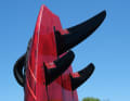 In the tail there are quite short but very straight fins far back.