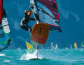 Acrobatic stunts - and not just the first jumps as shown here - are part of foilsurfing.