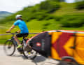 Bei der reinsten Form des „pedal2paddle“ sind weder Auto noch öffentliche Verkehrsmittel erforderlich. Hier stellen wir fünf Urlaubsregionen vor, in denen sich Stand-up-Paddeln und Radfahren bequem kombinieren lassen.