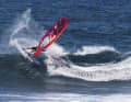 Windsurfen und Wellenreiten verschmelzen zunehmend - auch beim Finnendesign