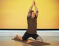 Yoga-Übung Pigeon Folds