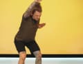 Heranziehen der Arme beim Yoga