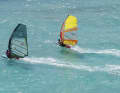 Test programme: planing to top speed, beach start to power jibe. Here at the big freeride test on Tobago and on an identical Starboard Carve 129.