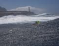 Jochen Stolz, who lives and works in El Médano in the south, regularly surfs big waves in Mauritius.