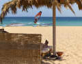 So stellt man sich einen komfortablen Freeride-Spot vor. Feiner Sandstrand, ausreichend Wind...