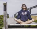 Neben Hoodies mit dem klassischen HiFly-Logo...
