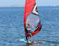 Due to the volume concentration in the tail area, you can enter the front loop on foil boards directly after starting off without the tail sinking