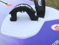Das Board ist mit guten Schlaufen ausgestattet, die Pads sind dick und griffig