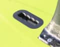 The carrying handle on the underside is well dimensioned