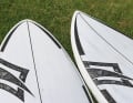Von allen Marken im Test haben wir jeweils das Allround- und das Performance-Waveboard miteinander verglichen