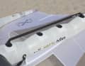 The model is supplied with a thin carbon boom