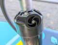 The pump can be switched to pumping on pull & push or only on push using the switch lever.
