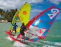 Viel handlicher als Racesegel, aber auch verdammt schnell – das sind Freeracesegel. Hier Goya Mark 2 und GA-Sails Cosmic (rechts).