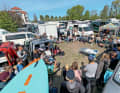 There's a lot going on at the German Freestyle Battler skippers' meeting at the surf festival. The wild clique doesn't just make the beach camp unsafe.