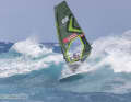 Lina Erpenstein slashes the waves of El Cabezo.