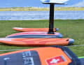 Das Foiling wird hinter dem Motorboot geschult