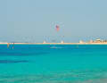 Am Milos Beach gibt's beinahe karibische Wasserfarben...