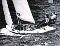 La barca a chiglia simile a un gommone con trapezio e spinnaker, che può planare magnificamente nonostante la zavorra, ha ottenuto solo due Olimpiadi. Il Tempest è ricordato perché "Mister America's Cup" Dennis Conner vinse il bronzo olimpico nel 1976 (anche se voleva l'oro). E anche perché noti velisti tedeschi come Uwe Mares, Berend Beilken e Eckart Wagner hanno gareggiato intensamente con i loro equipaggi in questa classe negli anni Settanta. Il campione del mondo in carica Markus Wieser dice: "Con le sue numerose opzioni di regolazione, il Tempest ricorda l'FD".