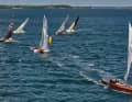 Im Rahmen des Robbe & Berking Sterling Cup segelten die 22 qm Schärenkreuzer ihren World Cup aus. Die Crews der schlanken Preziosen waren die einzigen, die sich für einen Start am Donnerstag aussprachen. Die der Zwölfer und klassischen Drachen votierten dagegen.