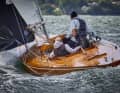 A sceptical look at "Trickson" before the start of the first coastal race. In the harbour, the Canadian owner, who lives in Berlin, set the Maple Leaf at the maximum constricted stern.