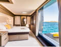 Besenzoni can supply a hydraulically folding hatch on request, which can be used as a terrace at anchor
