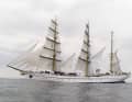 Das Segelschulschiff „Gorch Fock“ der Bundeswehr vor der Isle of Lewis (Nordküste Schottlands).