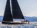 Solaris: Mit gleich zwei Großformaten aus dem Rechner von Designer Javier Soto Acebal kommen die Italiener an den Rhein und dominieren die Segelyacht-Halle 16. Fans sportlicher Segelyachten sollten sich die 25,8 Tonnen leichte Solaris 60 und...