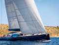 Hybrid construction: "Nilayas" hull is made of aluminium, deckhouse and other components are made of carbon