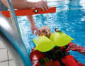 Die Schwimmlage wird überprüft
