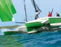 Fast to leeward with good hardware: On trimarans like this Dragonfly, the gennaker is run on a very long sprit, which is good for deep courses