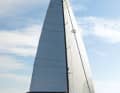 Riesenhaftes Rigg: Der Topp des Hall-Spars-Masts reicht knapp 50 Meter nach oben. Ihn halten Wanten und Stage aus Carbon in Position.