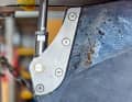 The swivelling keel is pushed upwards by a robust hydraulic arm