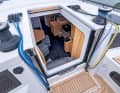 Overview at the workplace. The halyards and trim lines are operated at the companionway