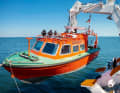 The small daughter boats can even sound in very shallow coastal areas