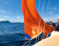 We sail along the coast under gennaker - the light wind sail is often used in predominantly rough winds