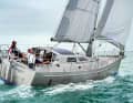 Bestevaer 36 : le mini yacht d'eau bleue du constructeur Gerard Dykstra, construit par K&M Yachtbuilders en Hollande. Le bateau est très bien conçu, avec une dérive intégrale et un safran attaché. Longueur 10,95 m ; largeur 3,80 m ; poids 8,8 t ; à partir de 610.880 euros. Test YACHT : numéro 22/2023