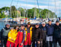 Gute Laune vor dem Start, noch hofft die Crew, dass es nicht, wie angesagt, regnet