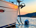 As beautiful as anchoring, but easier: evening atmosphere off Sant Elm on Mallorca. The right buoy can be booked in advance