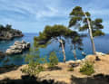 When the weather is calm and stable, there are many beautiful anchorages worth exploring.