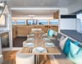 Die Essplätze aus Cockpit und Salon können zu einer Tafel verbunden werden | Grafik: Lagoon Catamarans